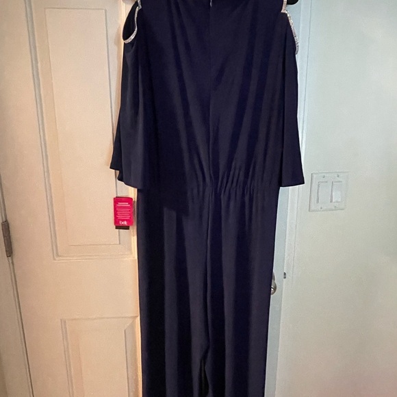 Elegant Blue Jumpsuit with Embellished Neckline - Picture 5 of 6
